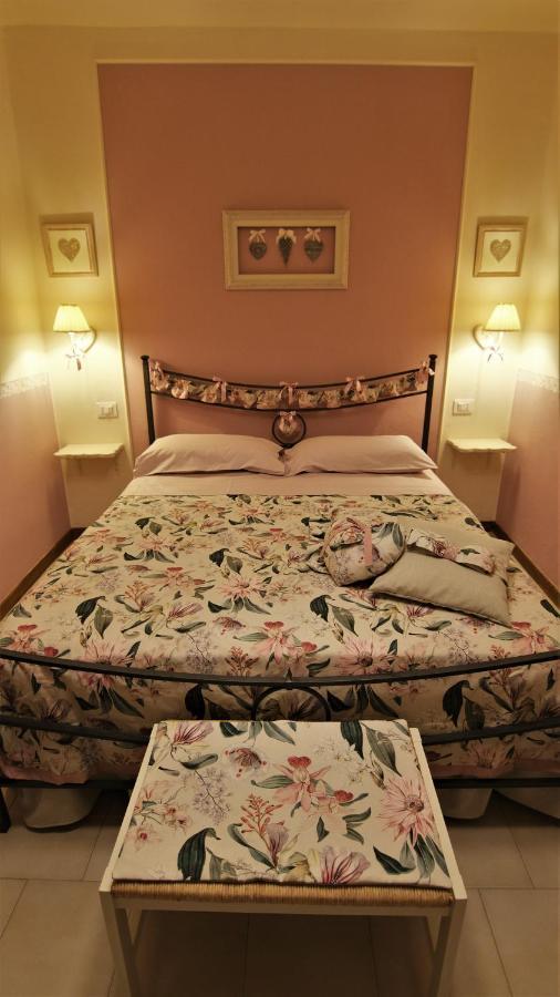 Villa La Casina Dei Cuori Di Nonna Miglia Pallerone Esterno foto